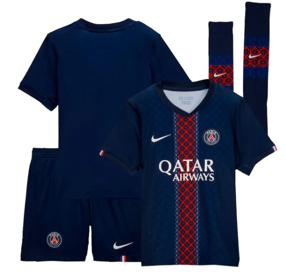 Kit Infantil PSG Home 2025/26 - Com meias